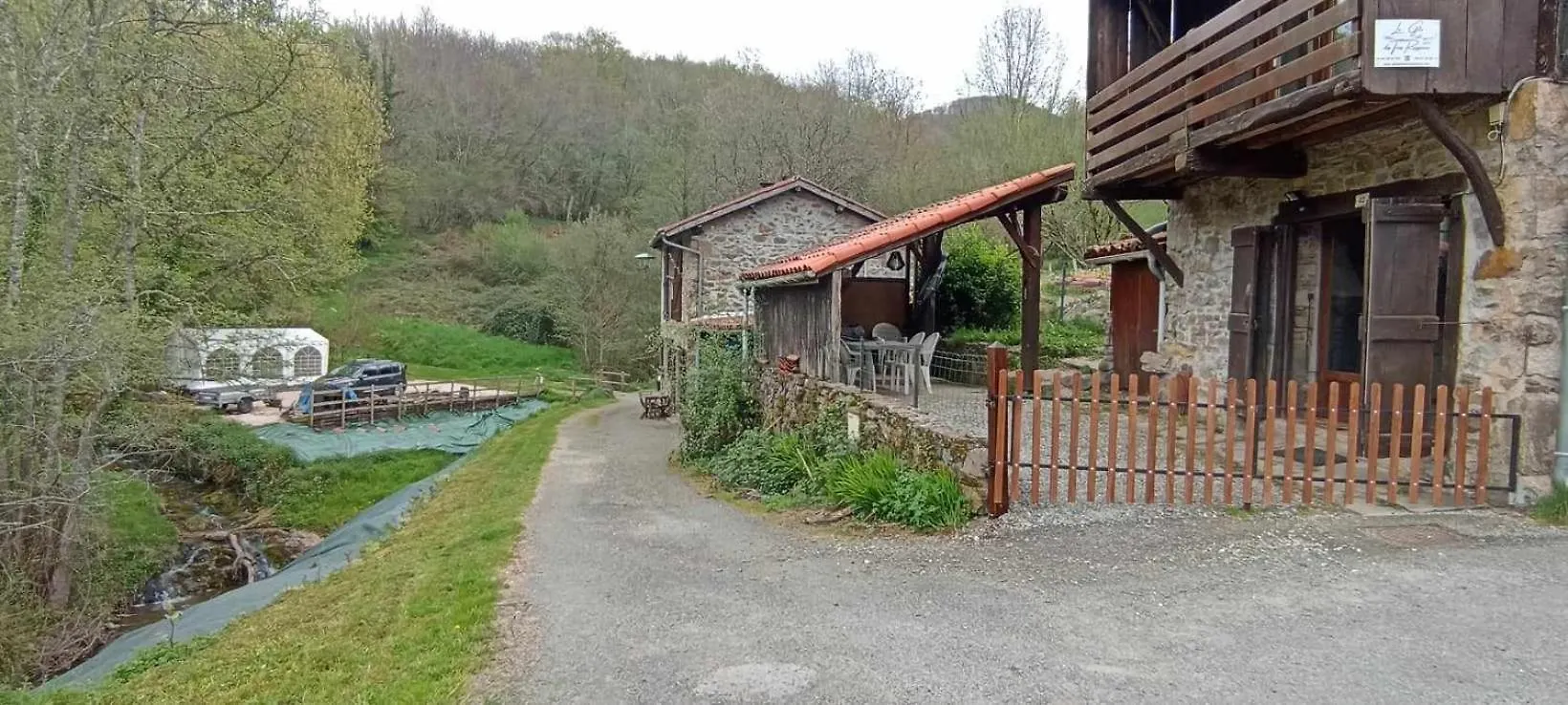 Lodge Le Gite Des Trois Ruisseaux Fougaron